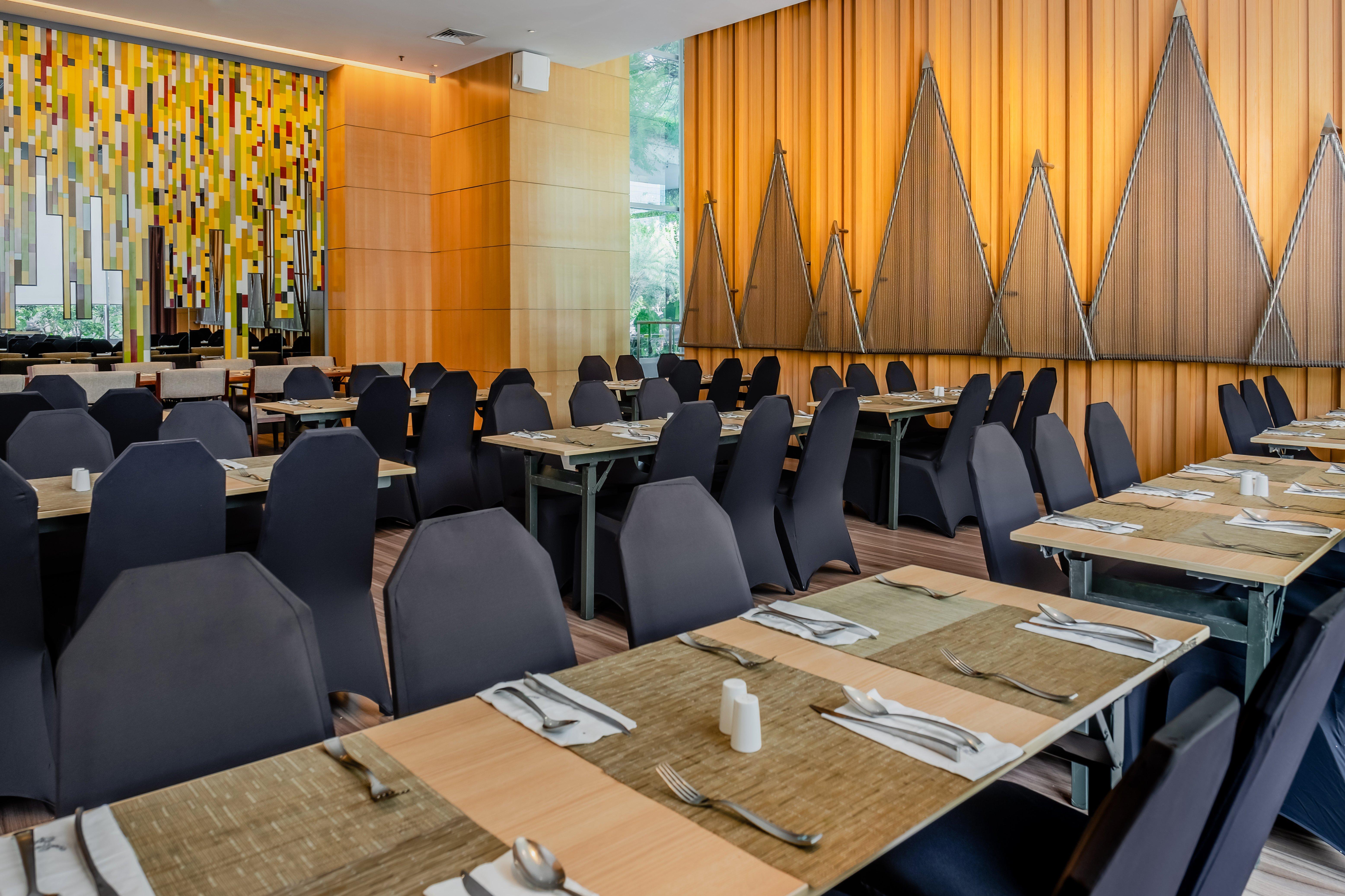 Doubletree By Hilton Jakarta Kemayoran Exterior photo