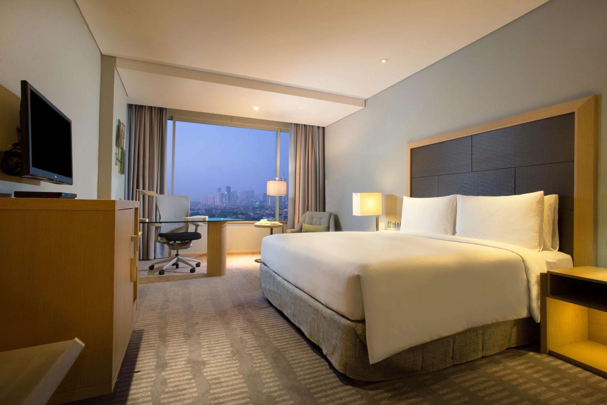 Doubletree By Hilton Jakarta Kemayoran Exterior photo